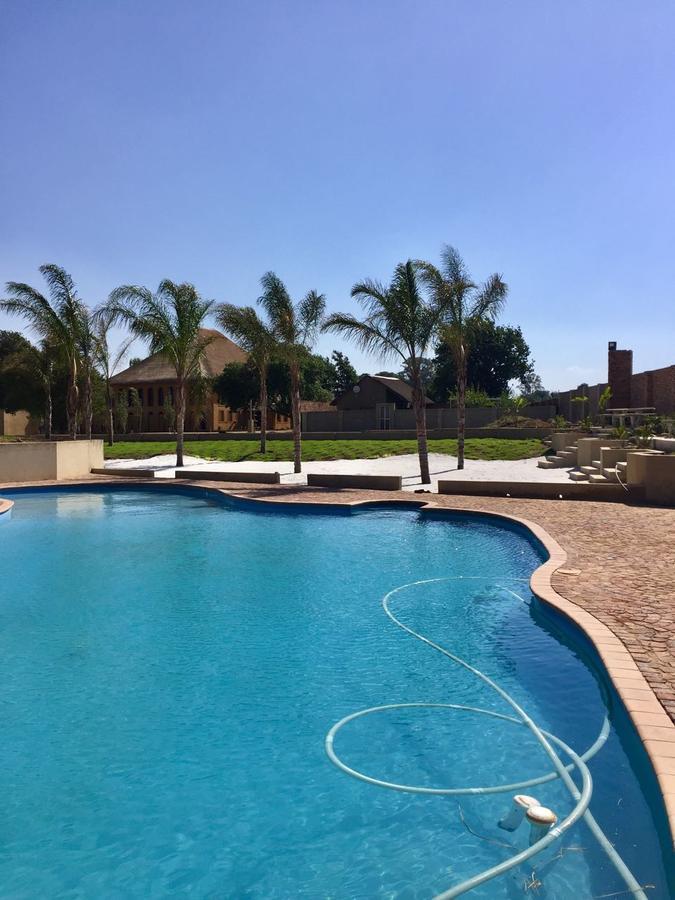 The Three Countries Estate Hotel Benoni Exterior foto