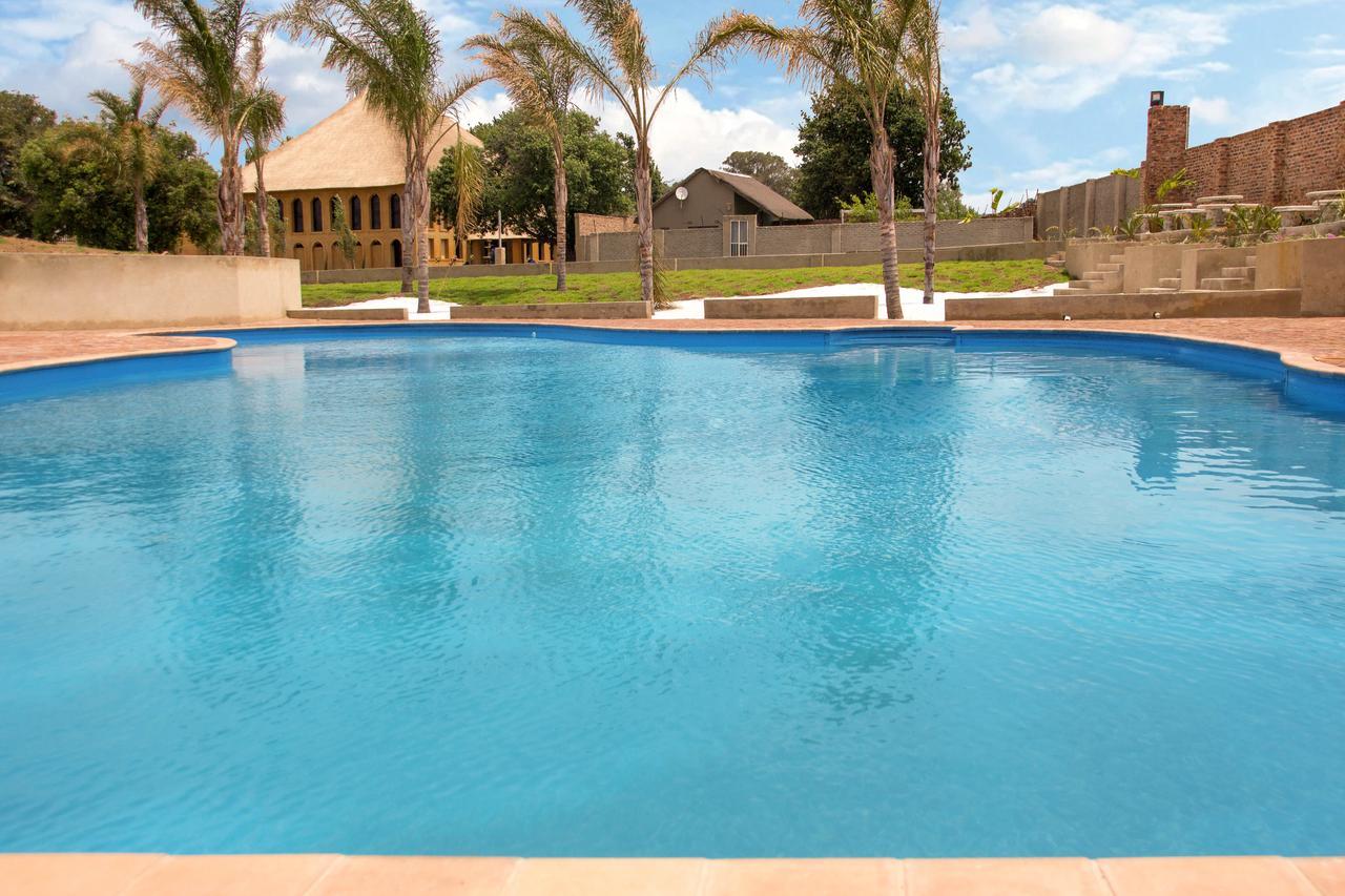 The Three Countries Estate Hotel Benoni Exterior foto