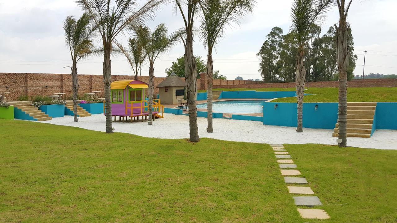 The Three Countries Estate Hotel Benoni Exterior foto