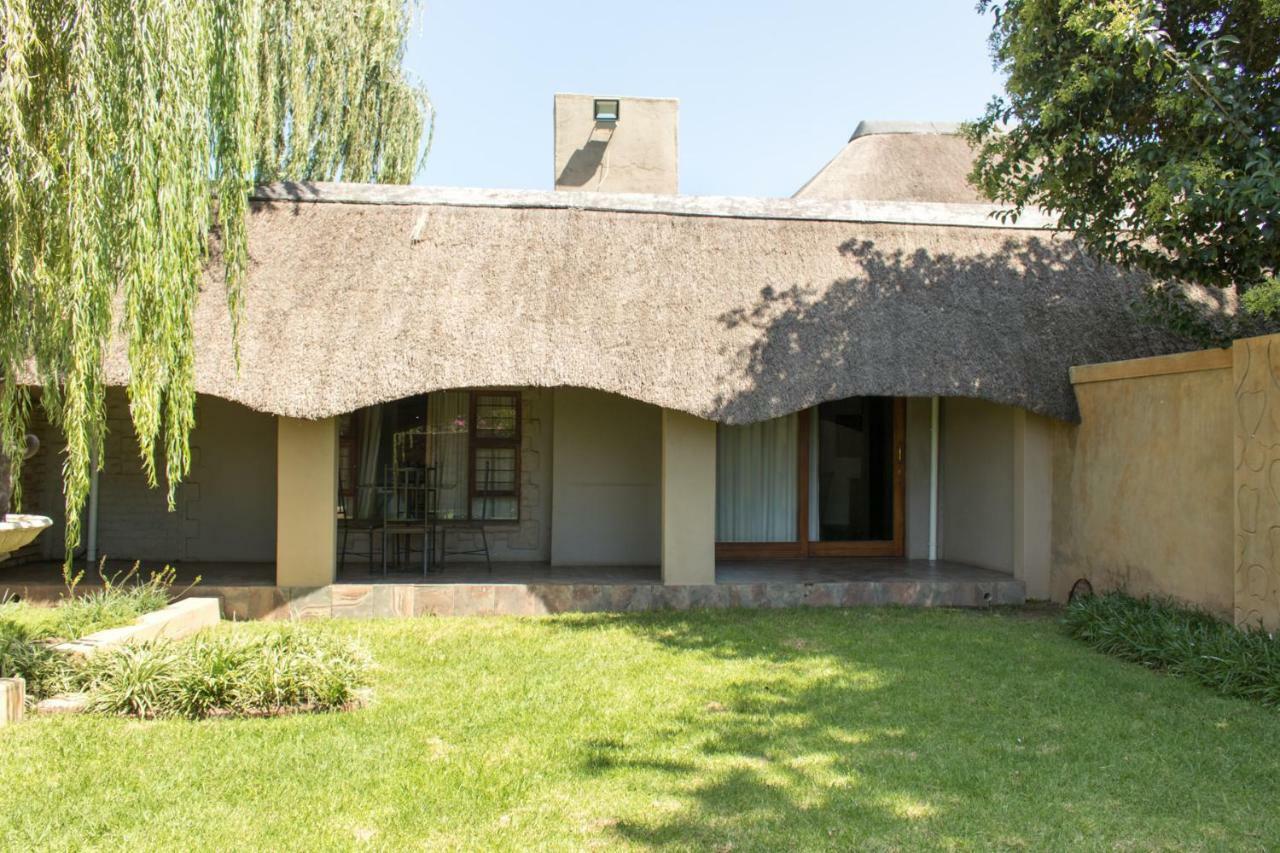 The Three Countries Estate Hotel Benoni Exterior foto